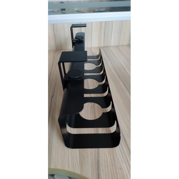 Чёрный стальной кабельный поднос для офисного стола для совещаний под рабочим столом