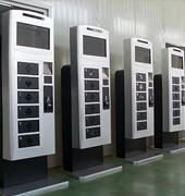 Ресторан/авиапорт/торговый центр обеспечили зарядные станции локера для сотовых телефонов