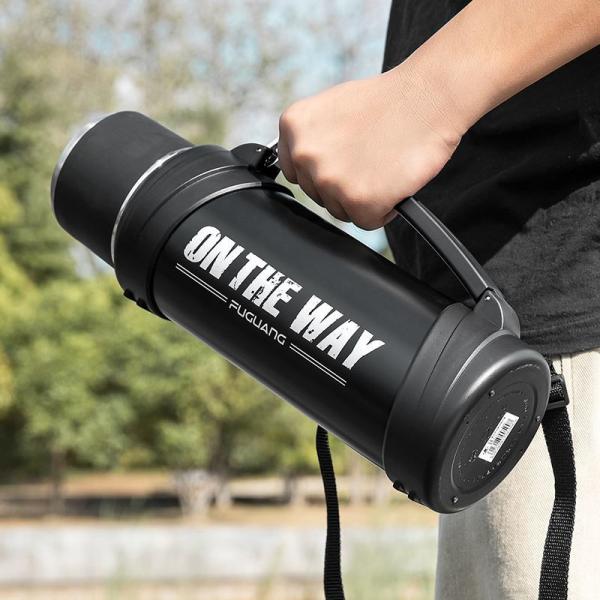 Insulated Stainless Steel Vacuum Flask 2 Litre Outdoor 316 Stainless Steel Travel Bottle With Handle Easy To Clean With Food Safe Lid
