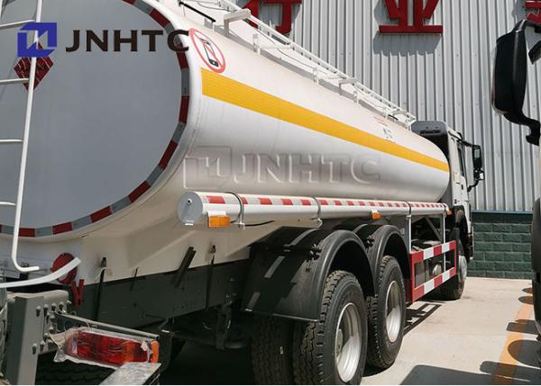 Sinotruk Howo Fuel Tank Truck 6x4 20000l 25000 Litres