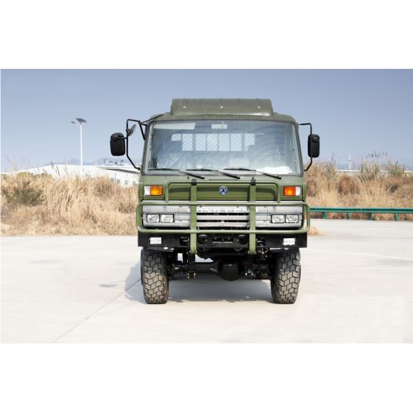 Китай 3,5 тонны грузовик для перевозок войск/грузов Dongfeng EQ2102 Груз 5000 кг (дорога); 3500 кг (транс-страна)