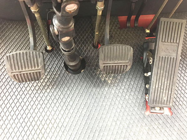 Effective Diesel Powered Forklift , High Reach Forklift 3000kg Loading Capacity