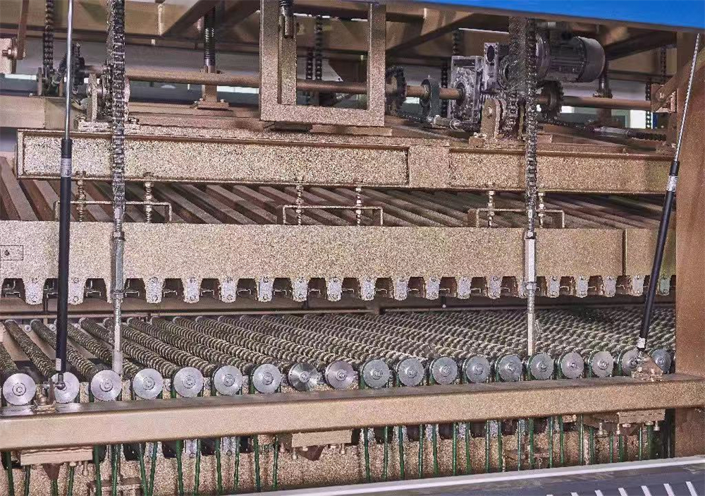 2440X3660mm Continuous Glass Tempering Furnace Breaking Through The Limit Of Tempering