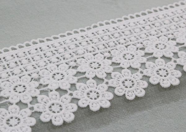 Water Soluble Daisy Venice Guipure Lace Trim , Embellishment Wedding Lace Border