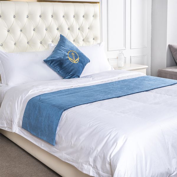 2.8m Hotel Queen Size Bed Runner Satin Quilted Bedspread