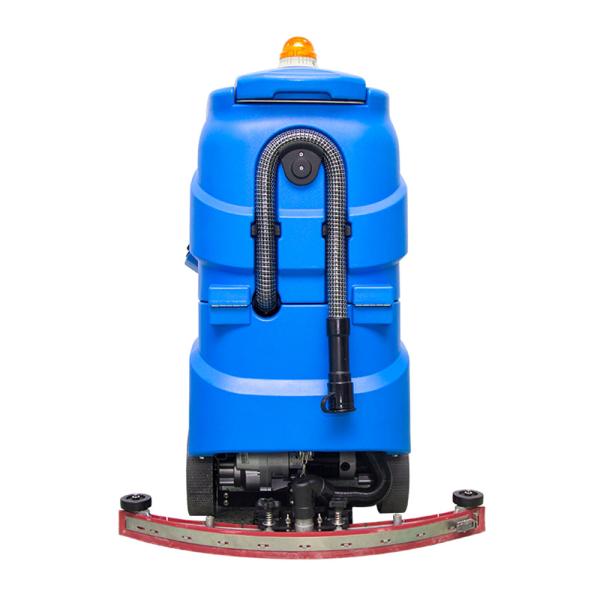 D7 Compact Ride On Floor Scrubber Dryer With Large Water Tank And Long Battery Life