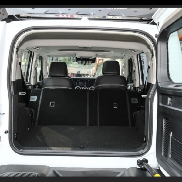 Tank 300 SUV 2023 Model 2.0t Cuirass 02 Cars 8-Gear Gasoline Car for Your Requirements