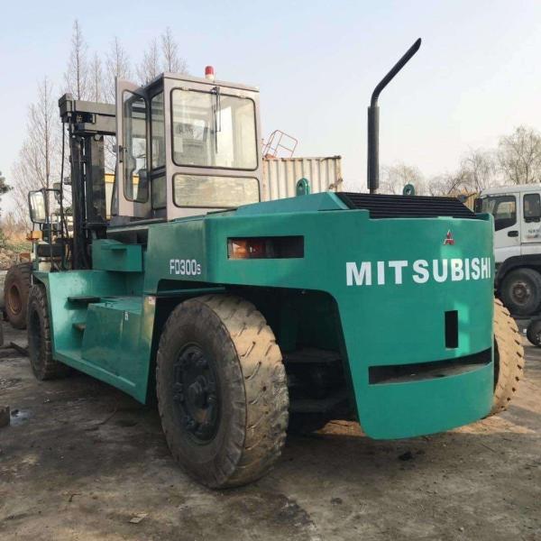 Japan Used Diesel Forklift 30ton Mitsubishi Forklift Fd300s with High Stages for Sale