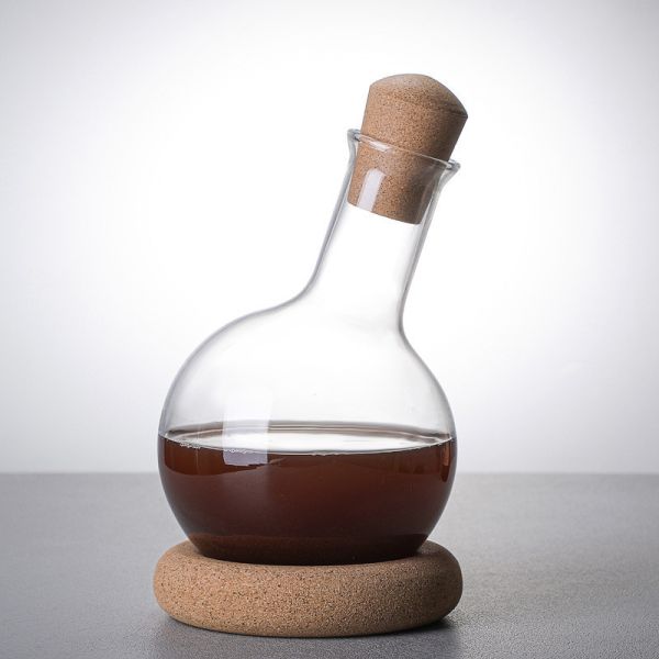 Effortless Decanting Luxury Hand-Blown Borosilicate Glass Wine Dispenser for Red Wine