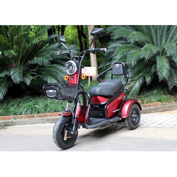 Drum Brake Small 60V 32Ah Three Wheel Electric Scooter