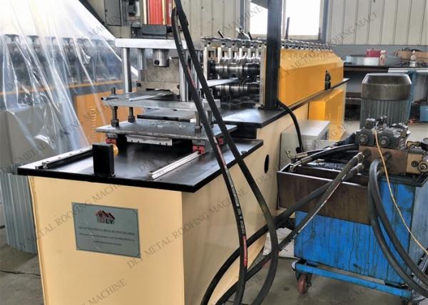 Equipamento ondulado automático 550MPa da folha do telhado da máquina 480V da folha do perfil do PLC
