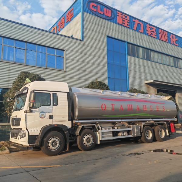 Sinotruk HOWO Fuel Tanker Truck 12 Wheel 20000L Aluminum Alloy Fuel Transport Truck