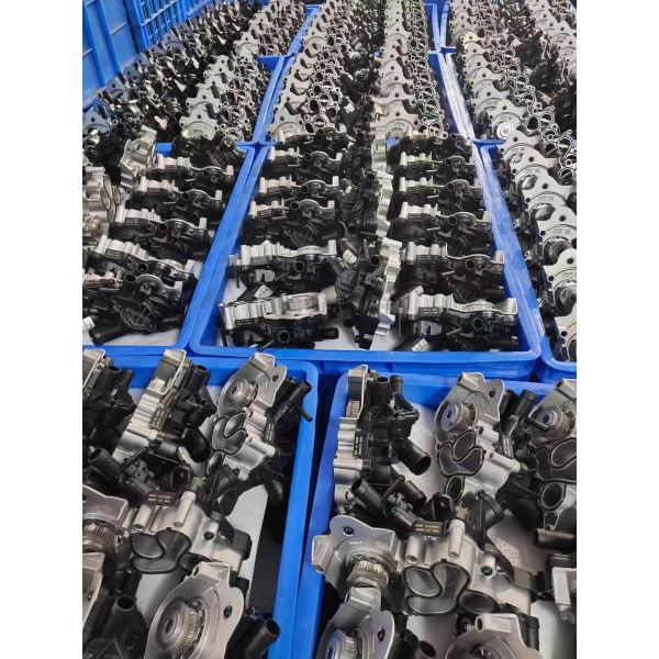 WD615 Engine Truck Water Pump Parts for Sinotruk HOWO Wechai 61500060050