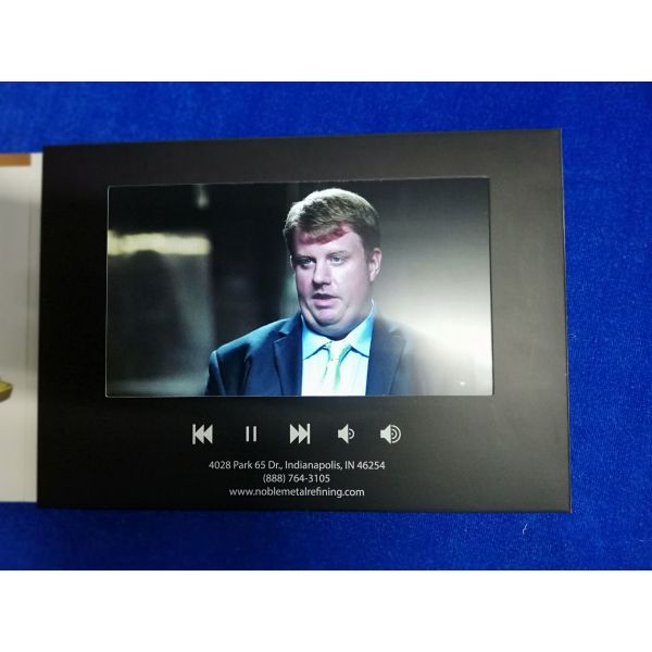 Customization 2.4 Inch HD Video Brochure Fashionable For Wedding Or Party