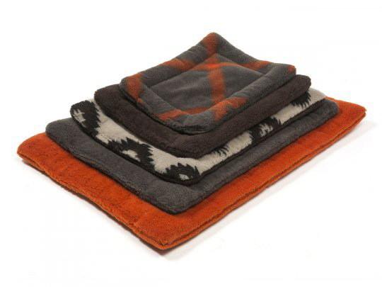 Compact Memory Foam Dog Crate Pad Hand / Machine Washing Customized Color