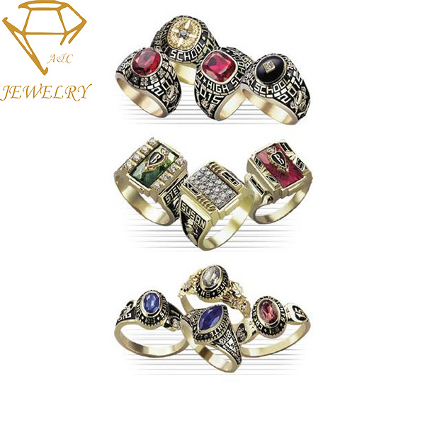 Junior High School 18k College Graduation Class Rings