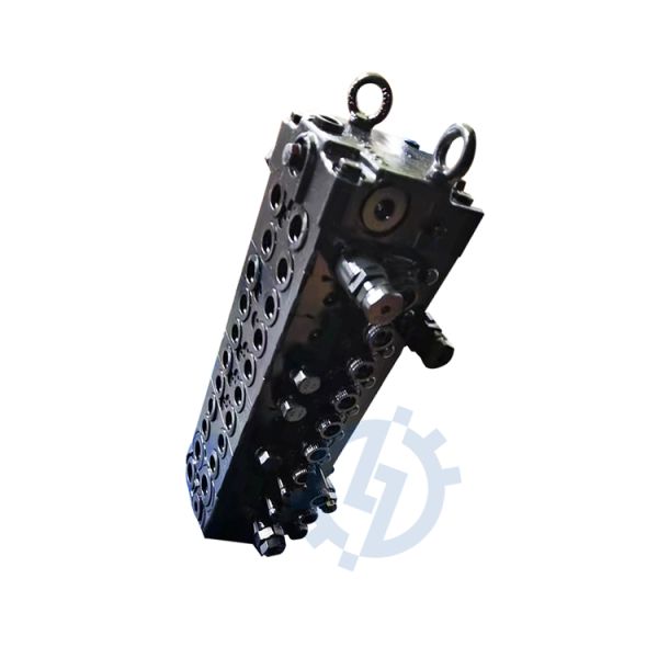 Komatsu Excavator Spare Parts PC30 Control Valve Excavator Control Valve PC30 Hydraulic Valve