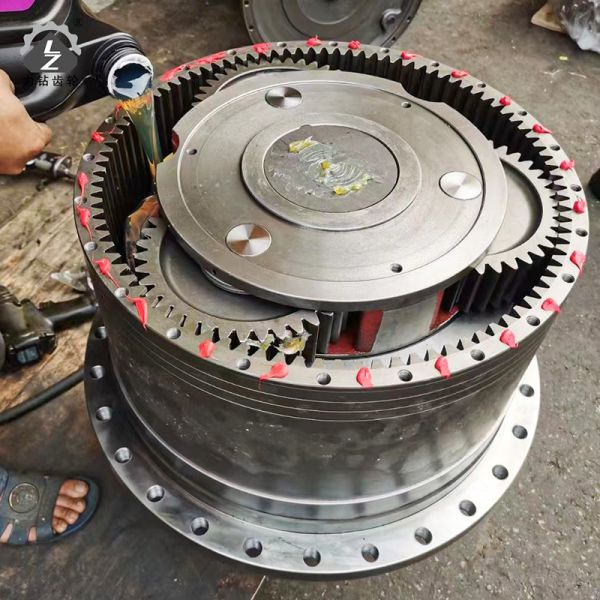 GM70 DH420 Excavator Planetary Gear , Hydraulic Excavator Travel Device