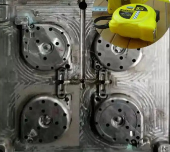 LKM Plastic Injection Mold Maker P20 Mold Hot Runner / Cold Runner For Tape Case