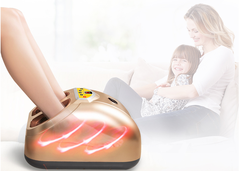 Enjoyable Family Using Shiatsu Foot Massager With Convenient LCD Screen