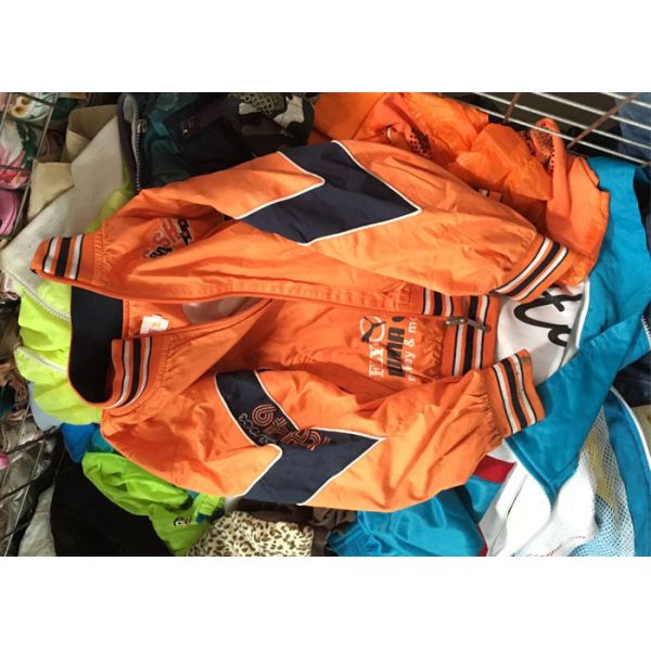 Mixed Size Used Children'S Clothing / Sorted Second Hand Clothes For Winter