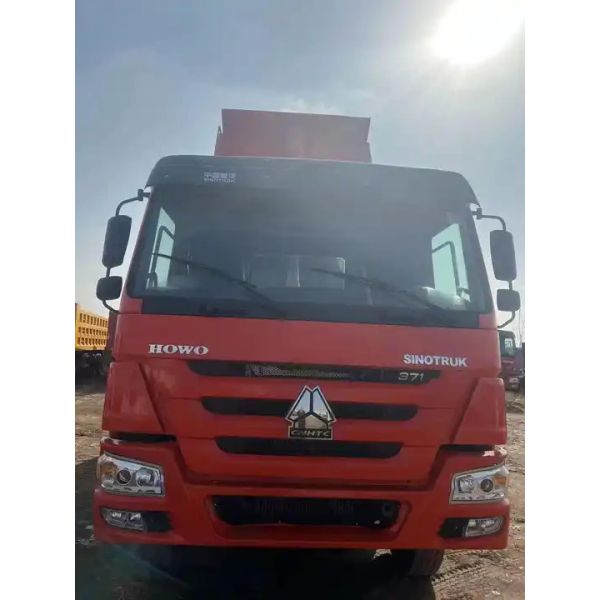 Sinotruk Howo 6x4 camions à ordures 8x4 371 chevaux camions manuels lourds