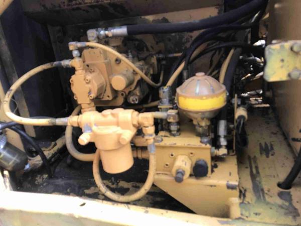 Em bom estado, máquina de escavação hidráulica de segunda mão Caterpillar E70B tipo Crawler com potência de 40,3kw