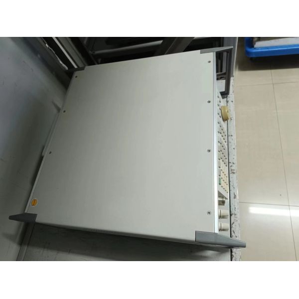 Recycle Fluke 5520A Multi-Product Calibrator with 600 MHz Amplitude Signals and RS-232 Interface in Pre-Owned Condition