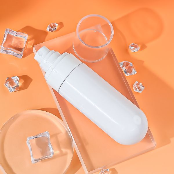 Reusable Leak-Proof Customizable Fine Mist Spray Bottle for Cosmetic and Skincare Applications
