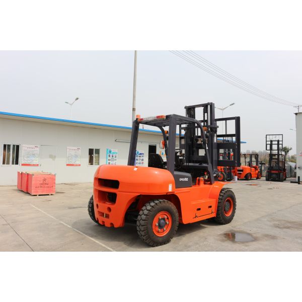 All Terrains Solid Tyres Warehouse Lifting Equipment 6000mm Lift Height CPCD50 Forklift