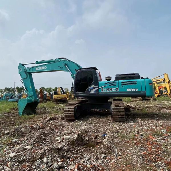 SK480LC 8 Кобелько экскаватор Использованный кралер Гидравлический экскаватор 48 тонн HINO P11C