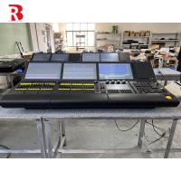 Sistema de controlador DMX de escenario completo diseñado con un transporte de construcción robusto