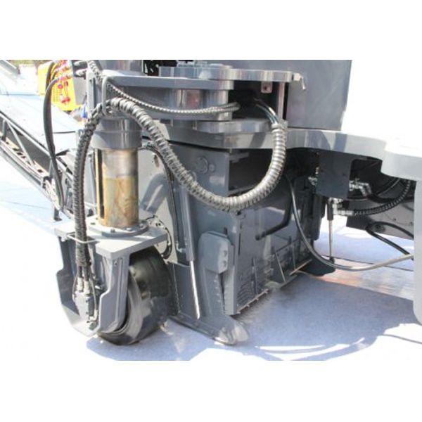 XCMG125KW Rated Power Cold Milling Asphalt Grinding Machine for Road Construction
