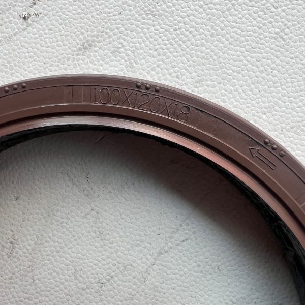 Fast Gear Bus Transmission Fluororubber Second Shaft Oil Seal -26C to 204C GL-5 Bus Spares