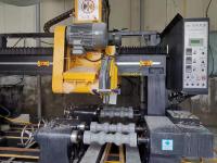 PLC/CNC quatre pièces de la machine de coupe de baluster pour pilier, base de colonne et chapiteau de colonne