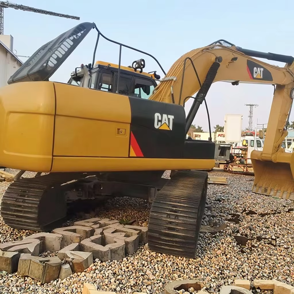 Excavatrice CAT 320 d'occasion 20 tonnes d'occasion Caterpillar 320 pelle hydraulique pour la construction