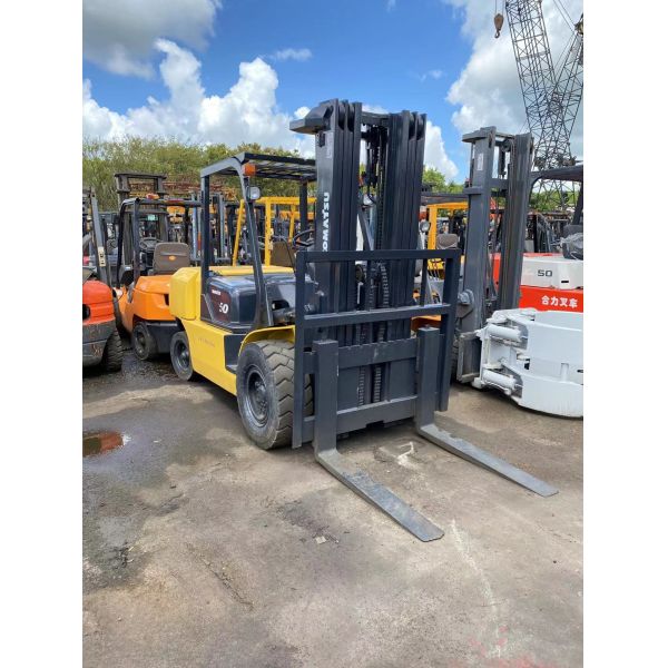Almost 5Ton KOMATSU FD50 FD35 FD40 FD45 EPA Engine Hydraulic Forklift with 46KW Power
