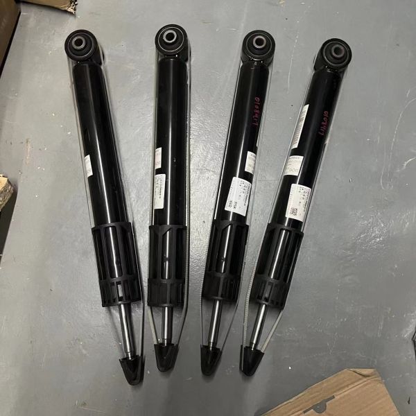 SAIC MG6 10454399 Absorbedor de choques de suspensión en el aire para Roewe I5 I6 Enviado por DHL TNT EMS