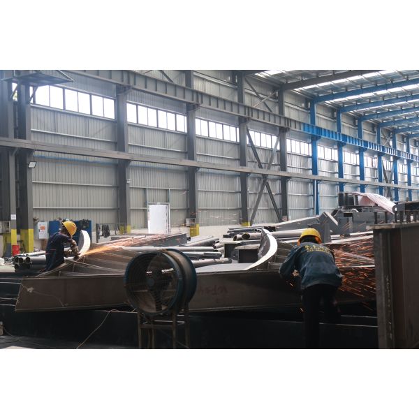 Heavy Duty Steel Structure with Anticorrosive Paint, Customizable Dimensions, and 50+ Years Life Span