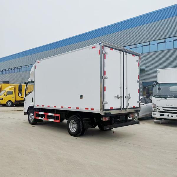 New Isuzu M600 Diesel Refrigerated Truck Manual Transmission EURO 5