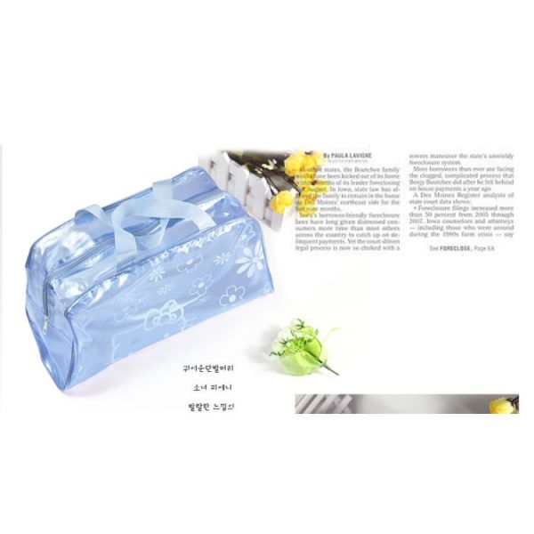 OEM Foldable PVC Cosmetic And Toiletry Bags Portable Makeup Bag With Zipper