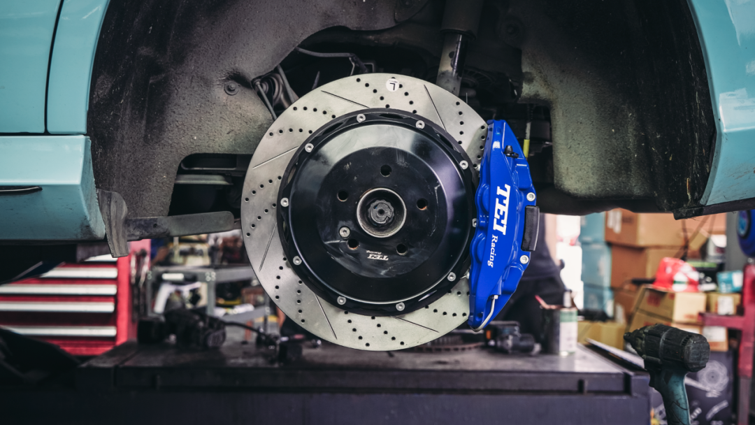 Front 6 Piston And Rear 4 Piston Caliper BBK Auto Brake System For Mercedes-Benz E300 19 Inch Rim