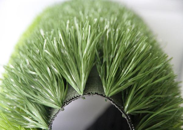 Largura gramados falsos da grama de 2M/de 4M Sports Artificial Turf para a decoração exterior