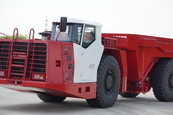                  Heavey Duty Chinese Supplier Mining LHD ST42 42ton Dump Trucks             