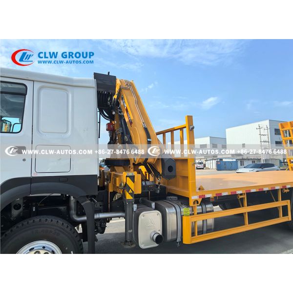 Sinotruk HOWO 6x4 Flatbed Wrecker Truck with 10 Ton Knuckle Boom Crane