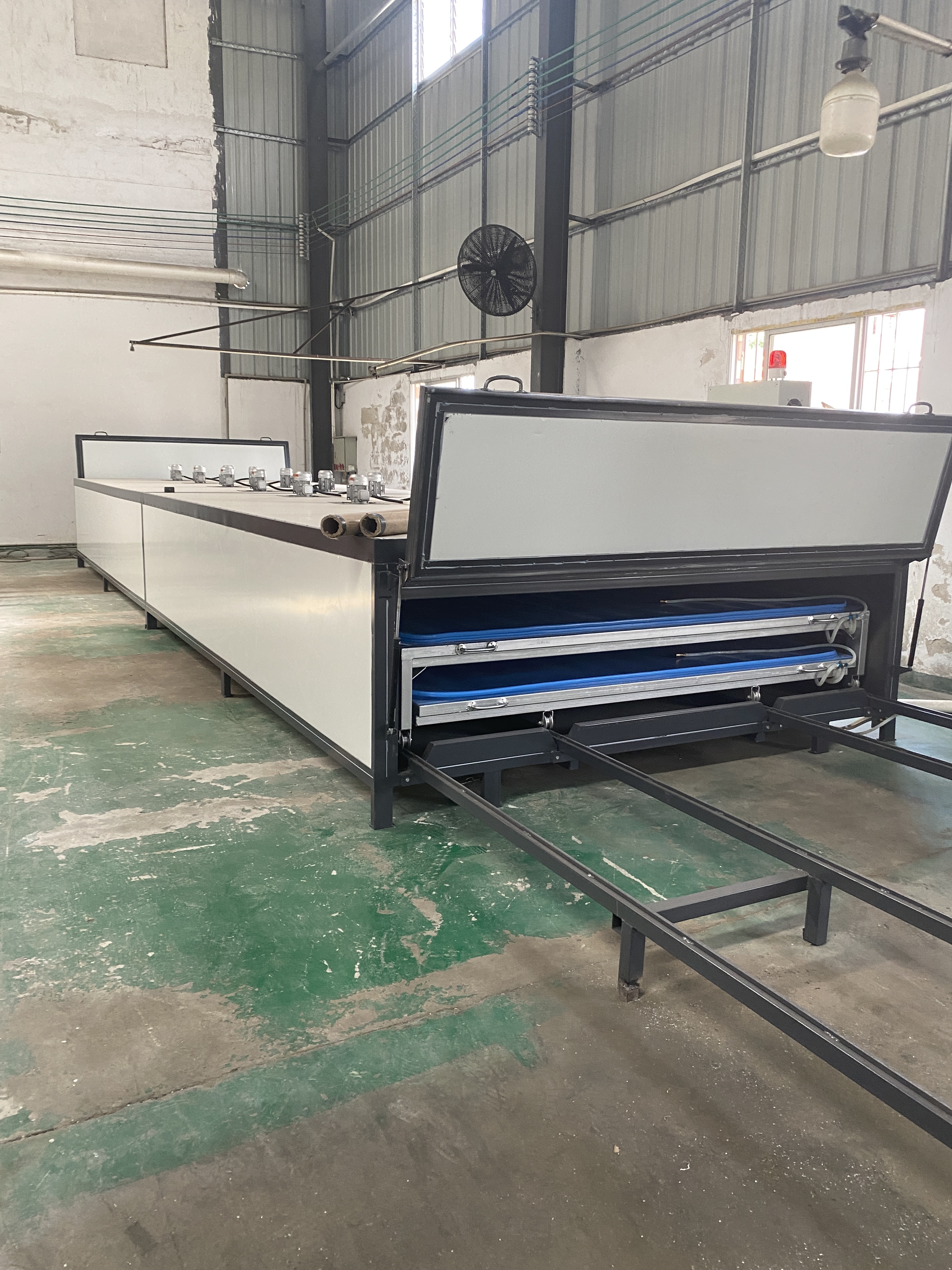 Horizontal Electric Heating Glass Laminating Oven With Over Temperature Protection