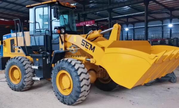 3 Ton SEM 636D Wheel Loader with 1.5m3 Bucket Hot Sale in South Africa