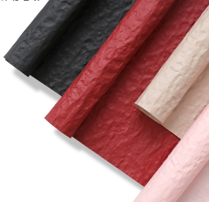 Camel skin cloud falls into the water to wash fresh flower packaging paper