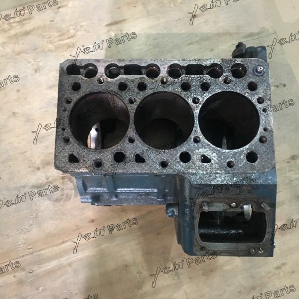 D722 D722-B D722E Sleeve Engine Block , 16873-01013 Kubota Excavator Spares