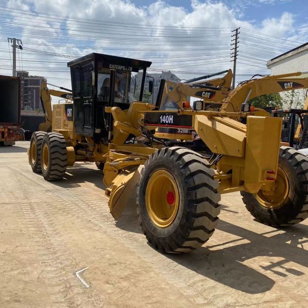 Used Liyuan Hydraulic Valve Japan Original CAT 140H Grader with 0-2000 Working Hours